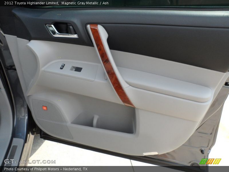 Magnetic Gray Metallic / Ash 2012 Toyota Highlander Limited