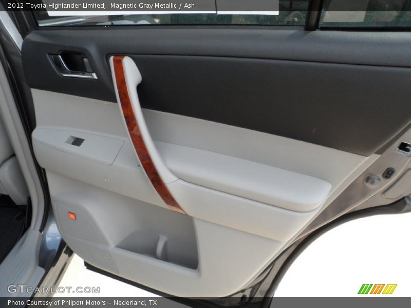 Magnetic Gray Metallic / Ash 2012 Toyota Highlander Limited
