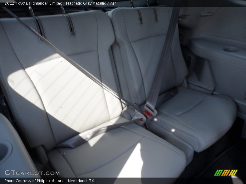 Magnetic Gray Metallic / Ash 2012 Toyota Highlander Limited