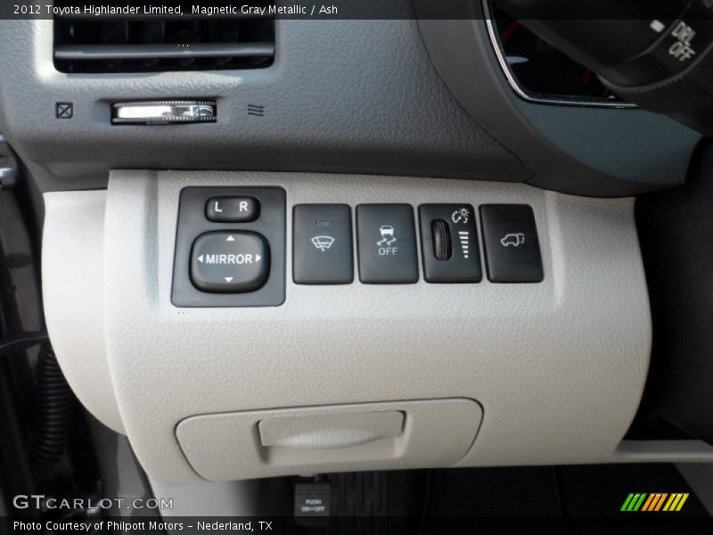 Magnetic Gray Metallic / Ash 2012 Toyota Highlander Limited