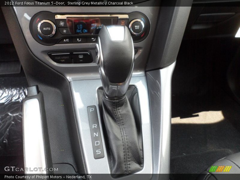  2012 Focus Titanium 5-Door 6 Speed PowerShift Automatic Shifter
