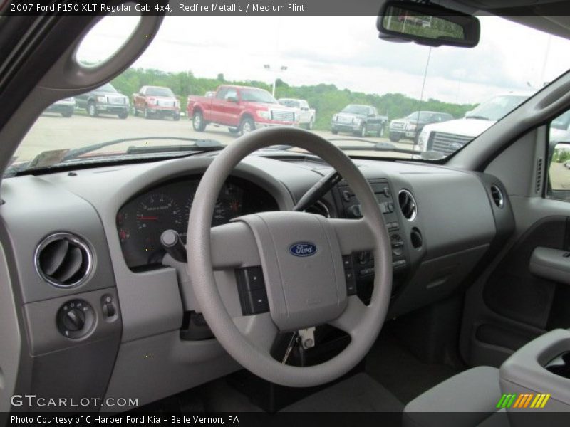 Dashboard of 2007 F150 XLT Regular Cab 4x4