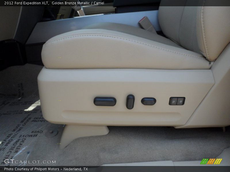 Front Seat of 2012 Expedition XLT