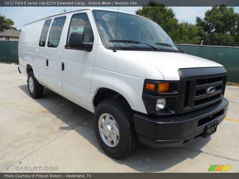 Front 3/4 View of 2012 E Series Van E250 Extended Cargo