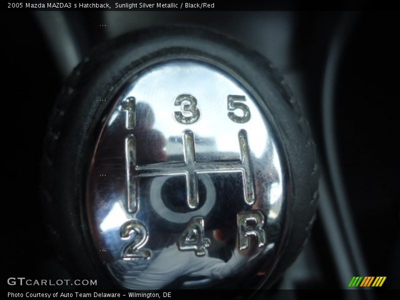 Sunlight Silver Metallic / Black/Red 2005 Mazda MAZDA3 s Hatchback