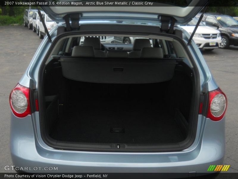  2007 Passat 3.6 4Motion Wagon Trunk