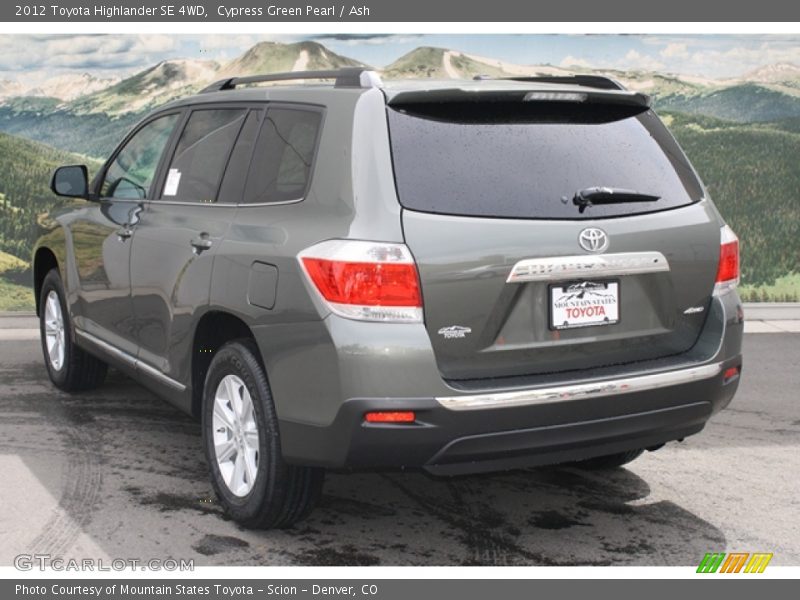 Cypress Green Pearl / Ash 2012 Toyota Highlander SE 4WD