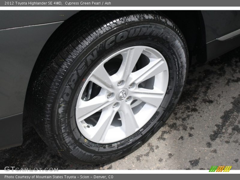 Cypress Green Pearl / Ash 2012 Toyota Highlander SE 4WD
