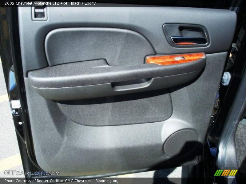 Black / Ebony 2009 Chevrolet Avalanche LTZ 4x4