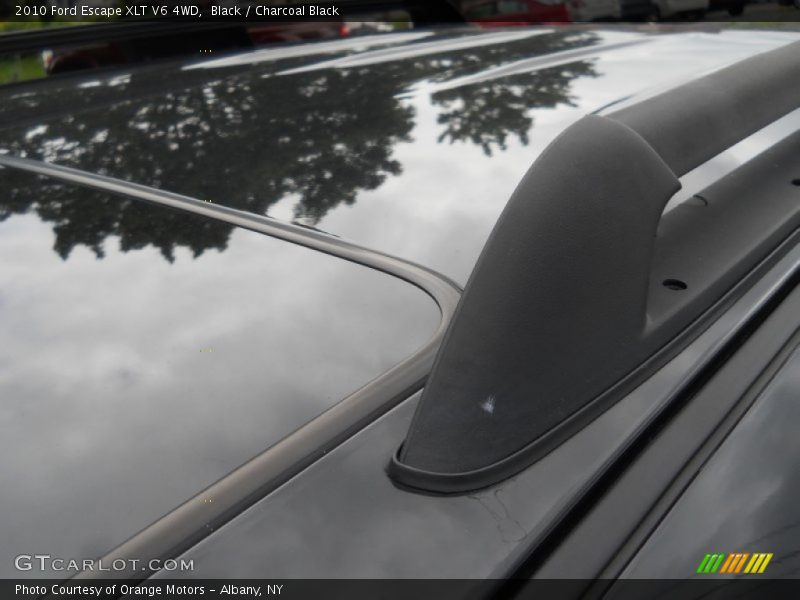Black / Charcoal Black 2010 Ford Escape XLT V6 4WD