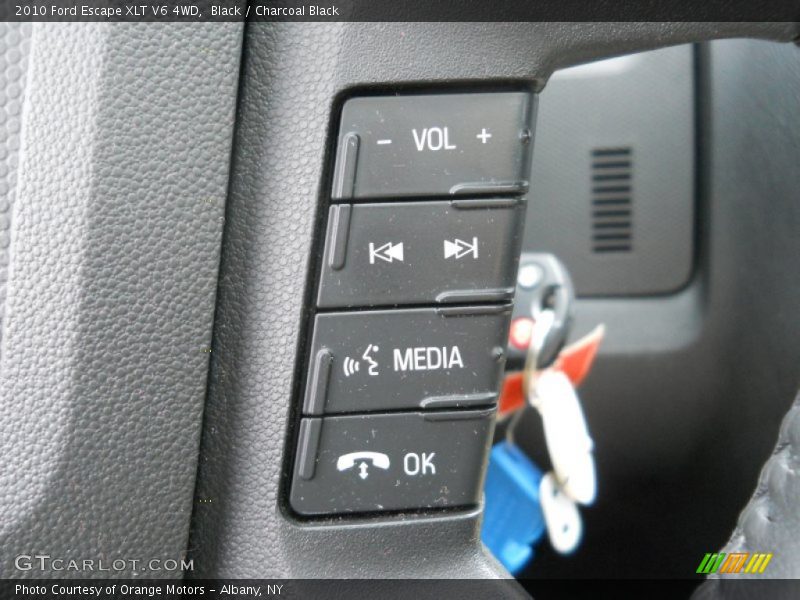 Black / Charcoal Black 2010 Ford Escape XLT V6 4WD
