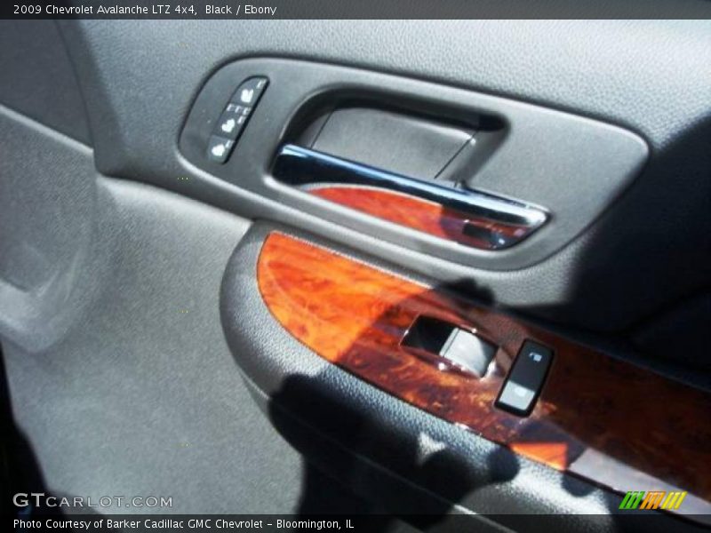 Black / Ebony 2009 Chevrolet Avalanche LTZ 4x4