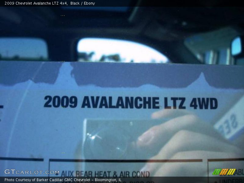 Black / Ebony 2009 Chevrolet Avalanche LTZ 4x4