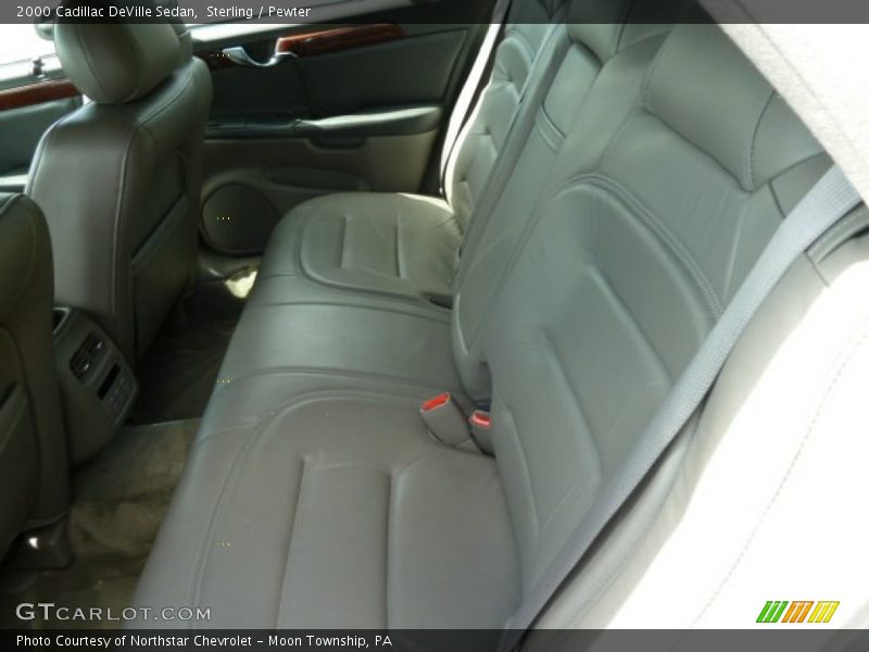 Sterling / Pewter 2000 Cadillac DeVille Sedan