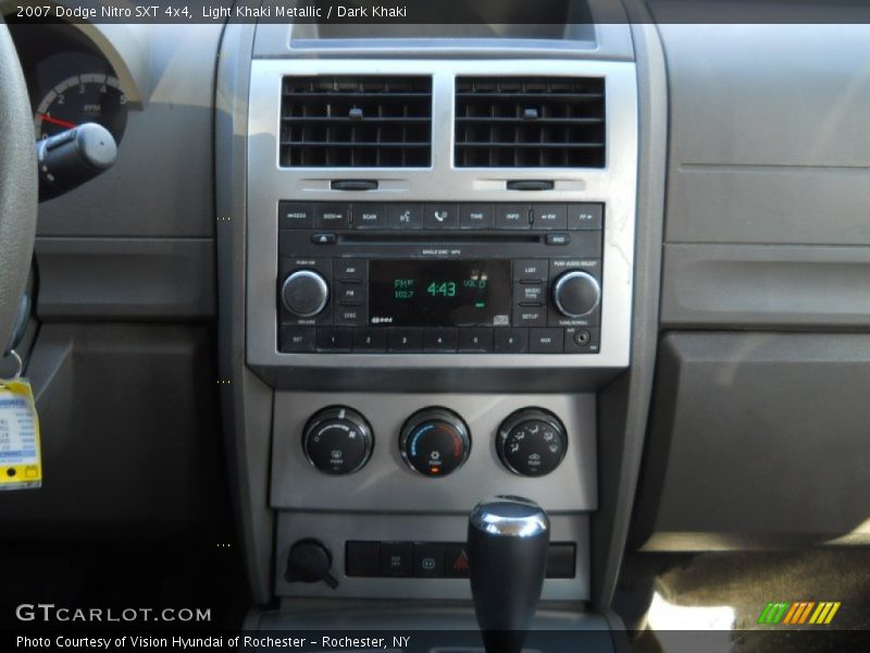 Light Khaki Metallic / Dark Khaki 2007 Dodge Nitro SXT 4x4