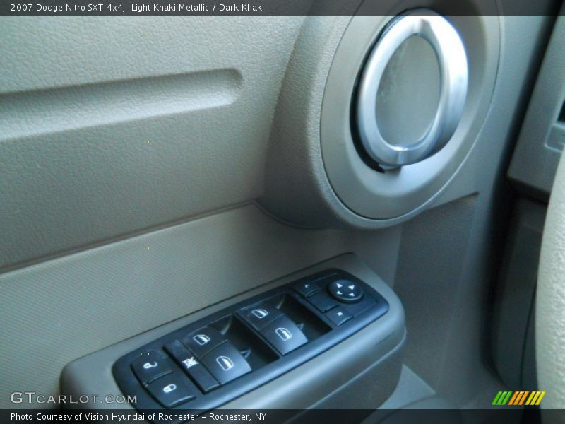 Light Khaki Metallic / Dark Khaki 2007 Dodge Nitro SXT 4x4