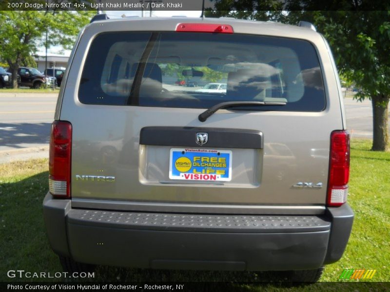 Light Khaki Metallic / Dark Khaki 2007 Dodge Nitro SXT 4x4