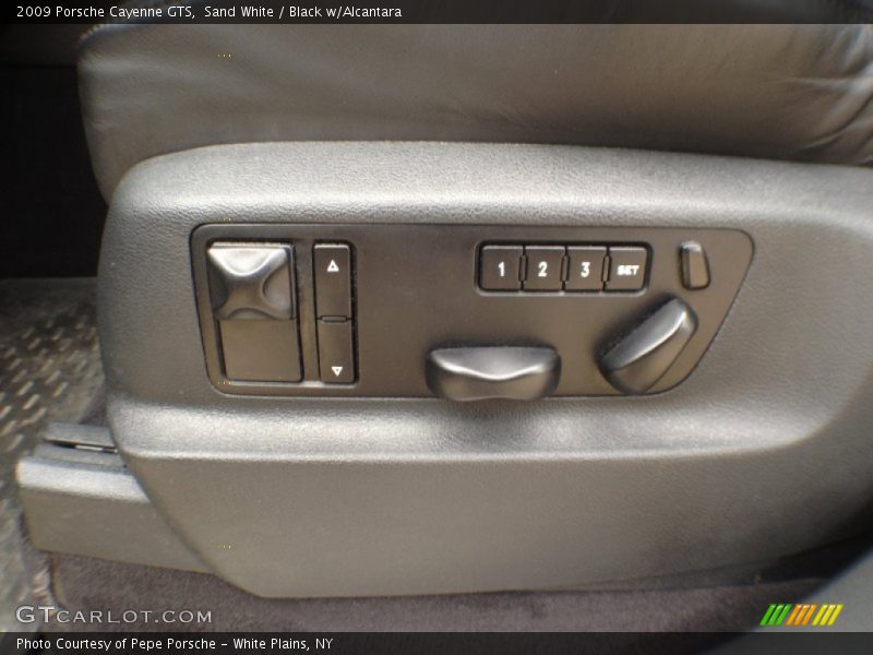 Sand White / Black w/Alcantara 2009 Porsche Cayenne GTS