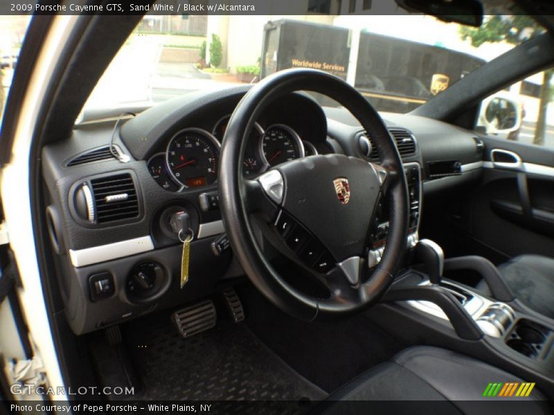 Sand White / Black w/Alcantara 2009 Porsche Cayenne GTS