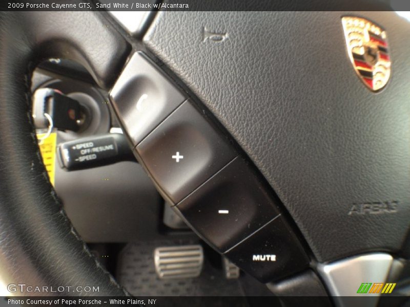 Sand White / Black w/Alcantara 2009 Porsche Cayenne GTS