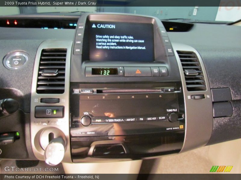 Super White / Dark Gray 2009 Toyota Prius Hybrid