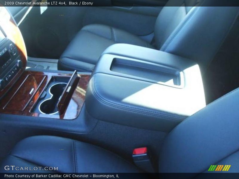 Black / Ebony 2009 Chevrolet Avalanche LTZ 4x4