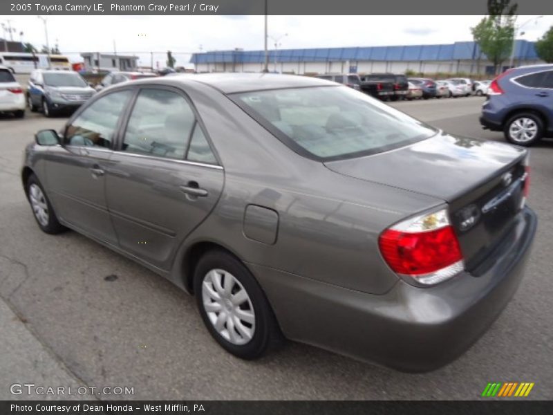 Phantom Gray Pearl / Gray 2005 Toyota Camry LE