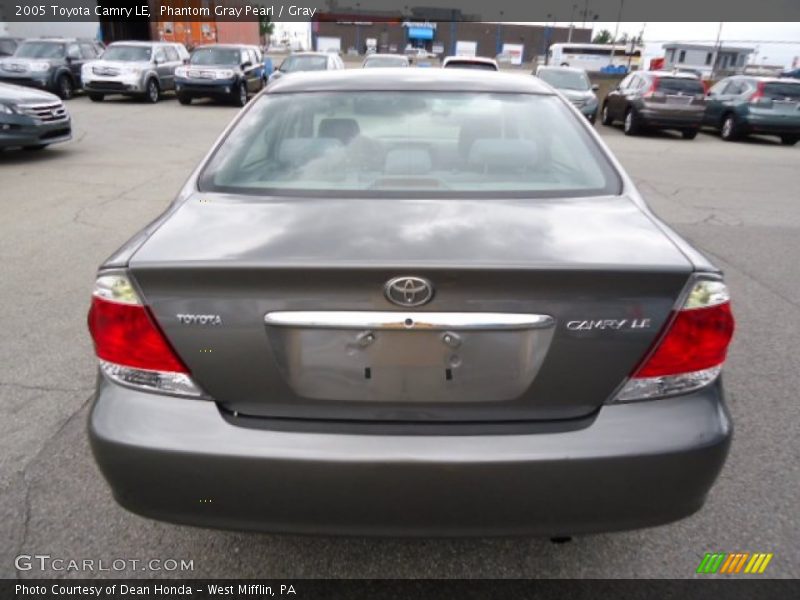 Phantom Gray Pearl / Gray 2005 Toyota Camry LE