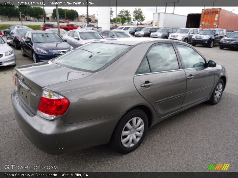 Phantom Gray Pearl / Gray 2005 Toyota Camry LE