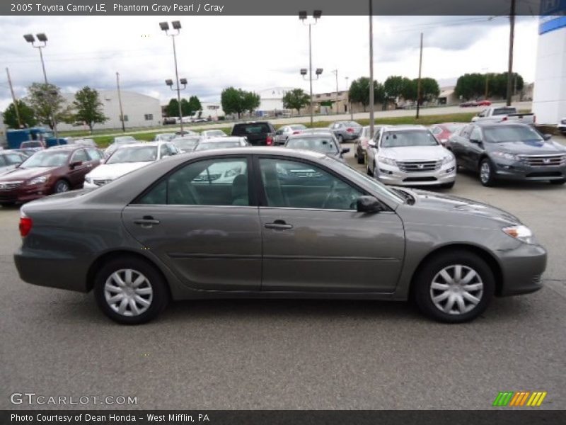 Phantom Gray Pearl / Gray 2005 Toyota Camry LE