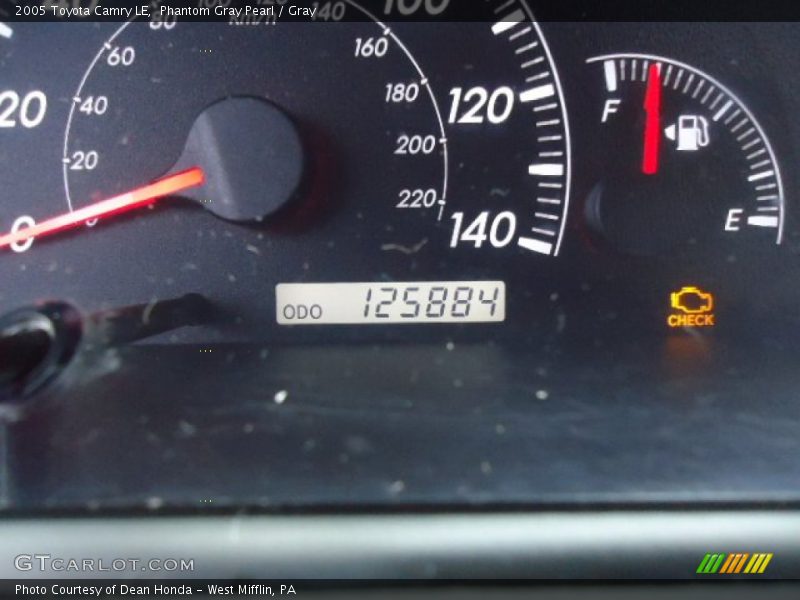 Phantom Gray Pearl / Gray 2005 Toyota Camry LE