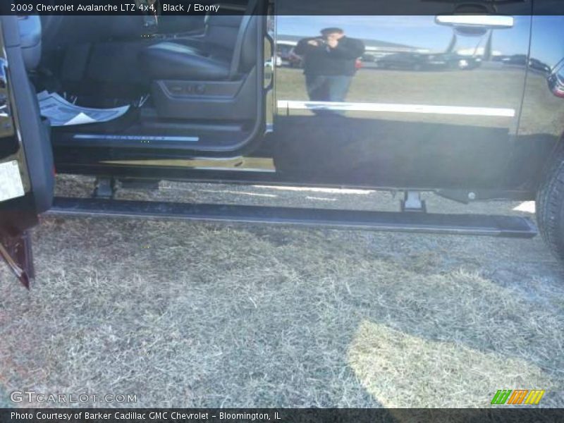 Black / Ebony 2009 Chevrolet Avalanche LTZ 4x4
