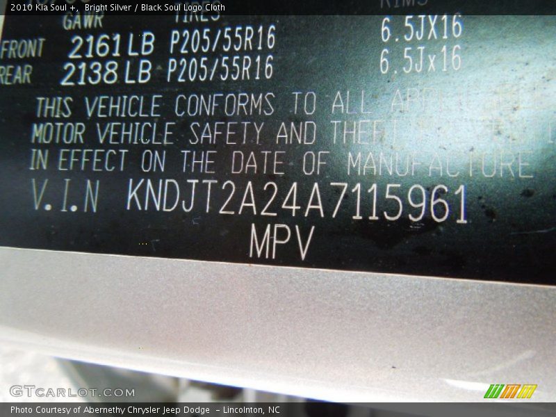 Bright Silver / Black Soul Logo Cloth 2010 Kia Soul +