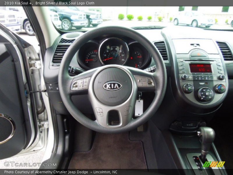 Dashboard of 2010 Soul +