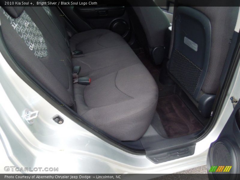 Bright Silver / Black Soul Logo Cloth 2010 Kia Soul +