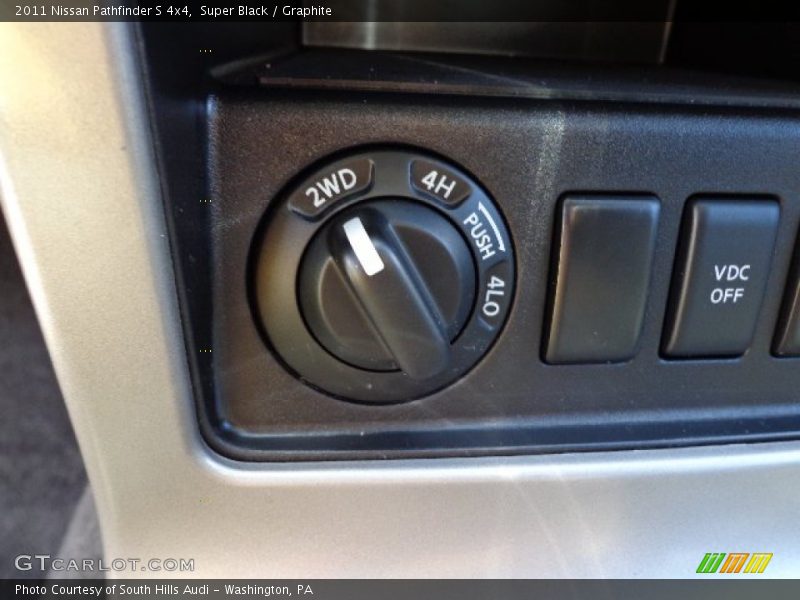 Controls of 2011 Pathfinder S 4x4