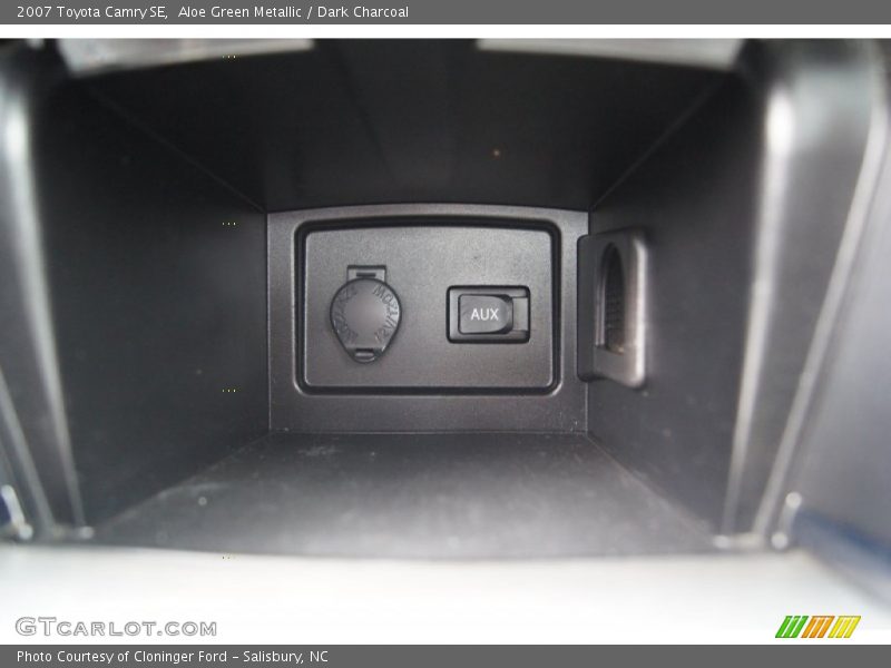Aloe Green Metallic / Dark Charcoal 2007 Toyota Camry SE