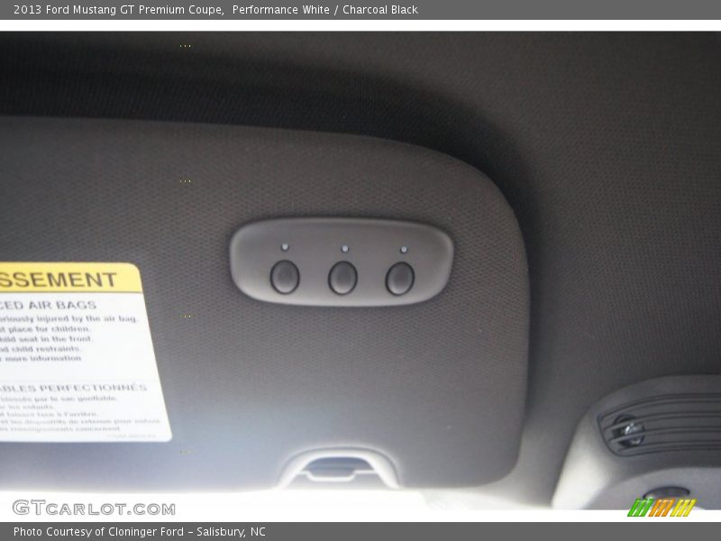 Performance White / Charcoal Black 2013 Ford Mustang GT Premium Coupe