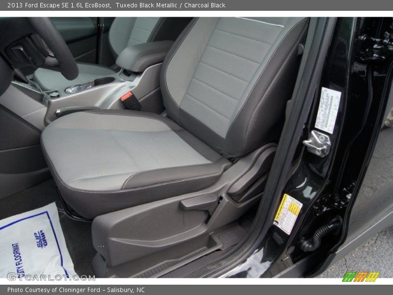 Tuxedo Black Metallic / Charcoal Black 2013 Ford Escape SE 1.6L EcoBoost