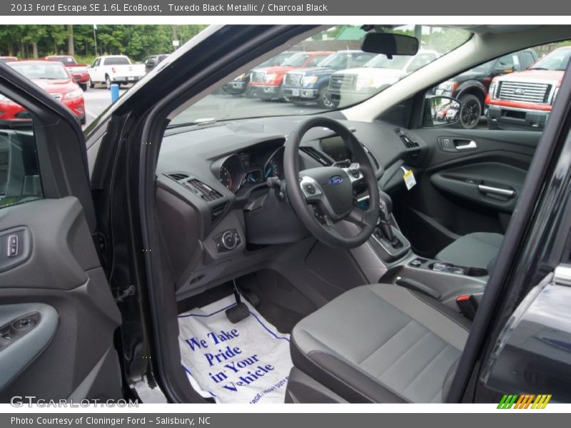 Tuxedo Black Metallic / Charcoal Black 2013 Ford Escape SE 1.6L EcoBoost