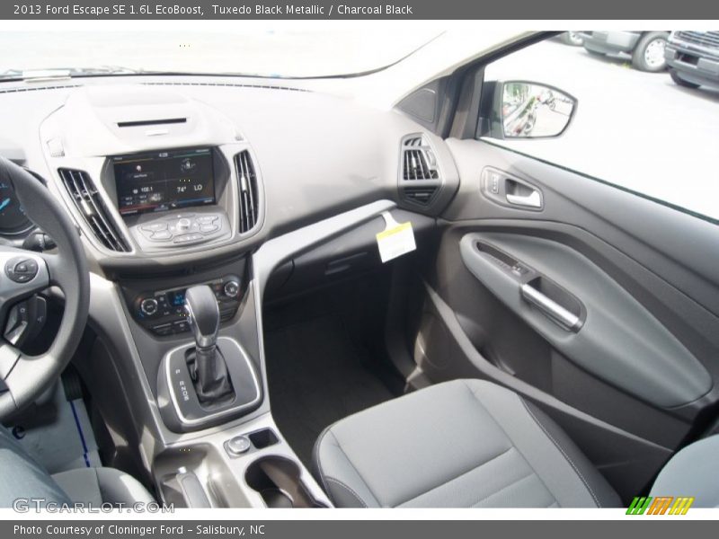 Tuxedo Black Metallic / Charcoal Black 2013 Ford Escape SE 1.6L EcoBoost
