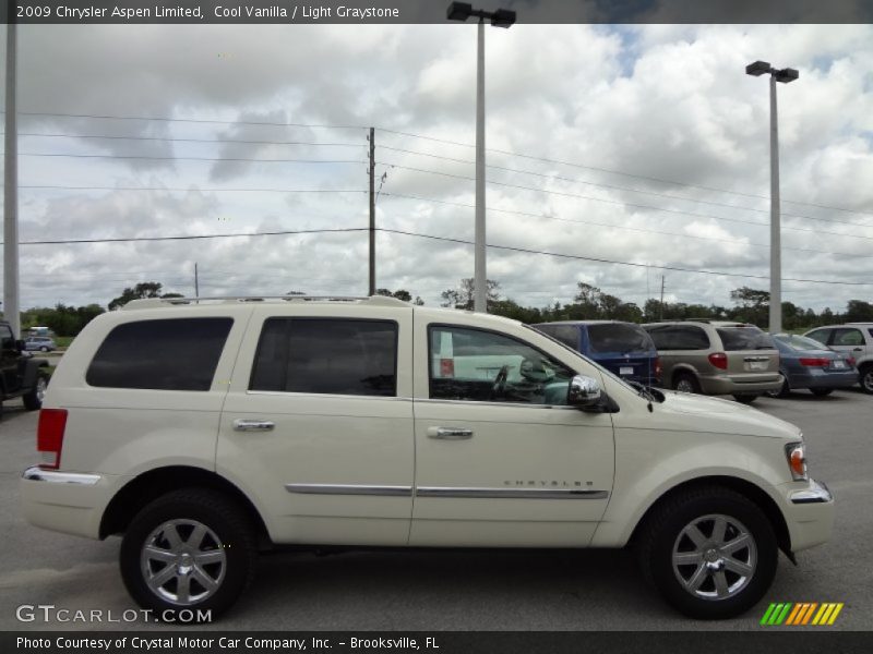 Cool Vanilla / Light Graystone 2009 Chrysler Aspen Limited