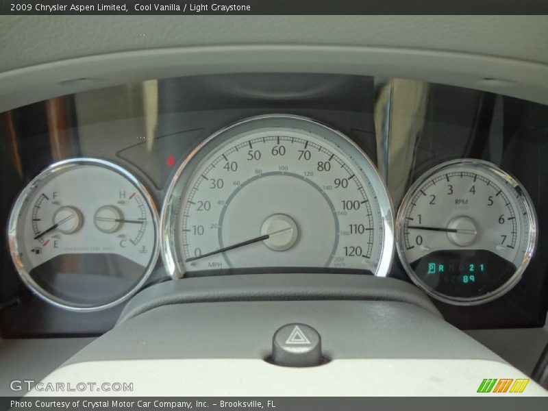 Cool Vanilla / Light Graystone 2009 Chrysler Aspen Limited