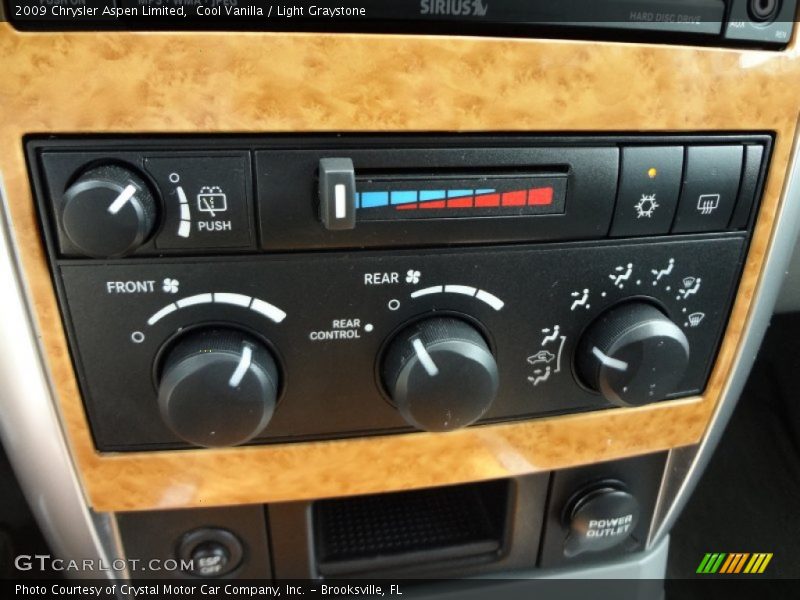 Cool Vanilla / Light Graystone 2009 Chrysler Aspen Limited