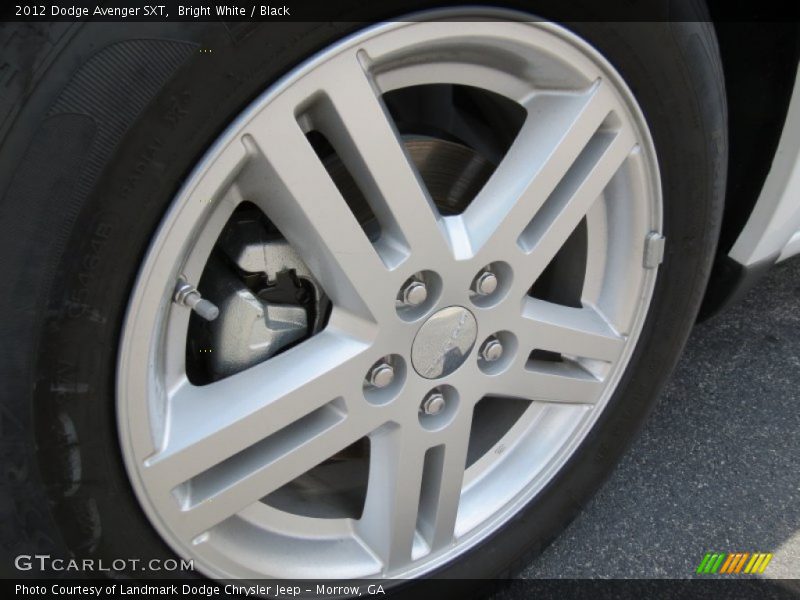 Bright White / Black 2012 Dodge Avenger SXT
