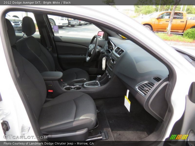 Bright White / Black 2012 Dodge Avenger SXT