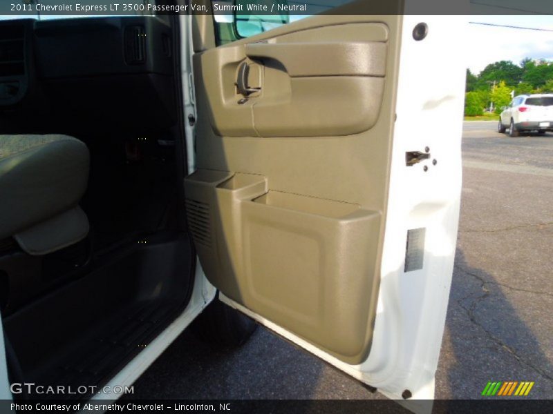 Summit White / Neutral 2011 Chevrolet Express LT 3500 Passenger Van