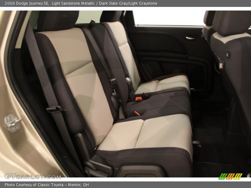 Light Sandstone Metallic / Dark Slate Gray/Light Graystone 2009 Dodge Journey SE