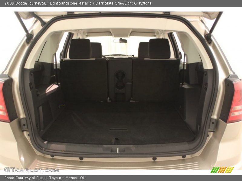 Light Sandstone Metallic / Dark Slate Gray/Light Graystone 2009 Dodge Journey SE