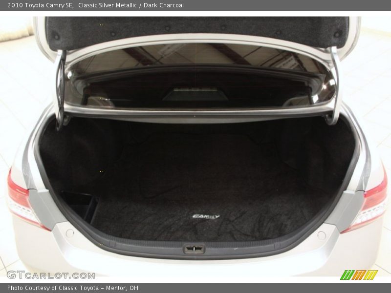 Classic Silver Metallic / Dark Charcoal 2010 Toyota Camry SE